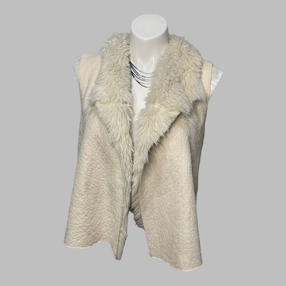 Jackets & Blazers - BISOU Bisou Women’s Open Front Faux Suede/Fur Vest-Ivory‎ Size L
